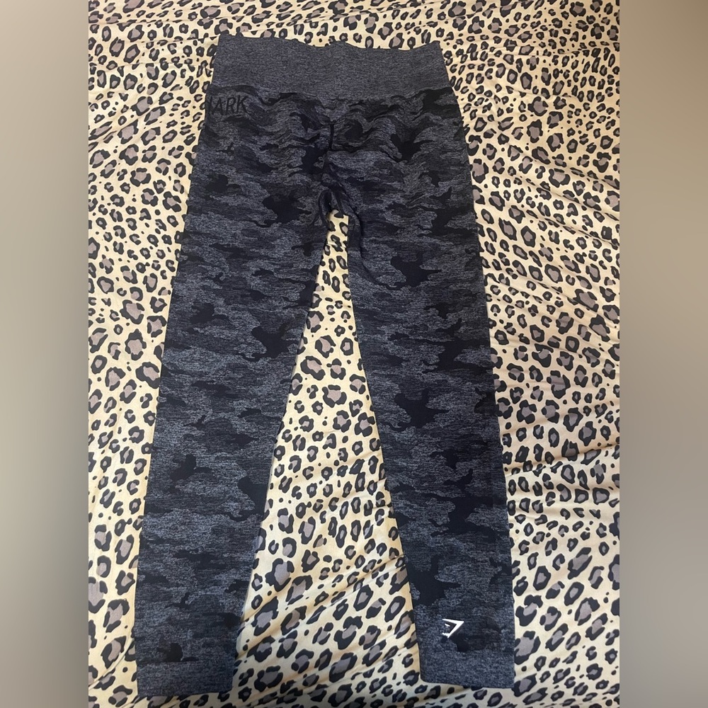GYMSHARK navy leggings